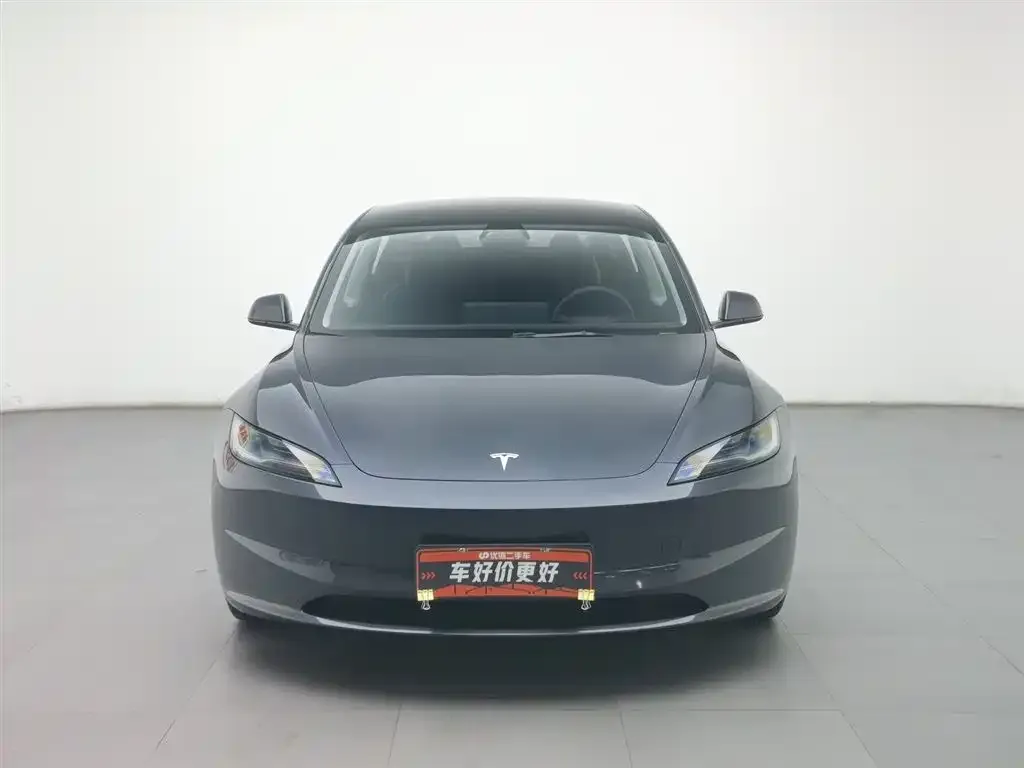 Tesla Model 3 — фото 4