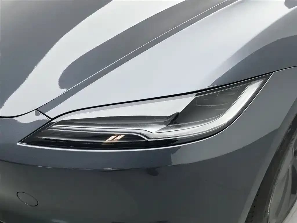 Tesla Model 3 — фото 3