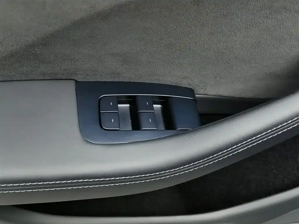 Tesla Model 3 — фото 6