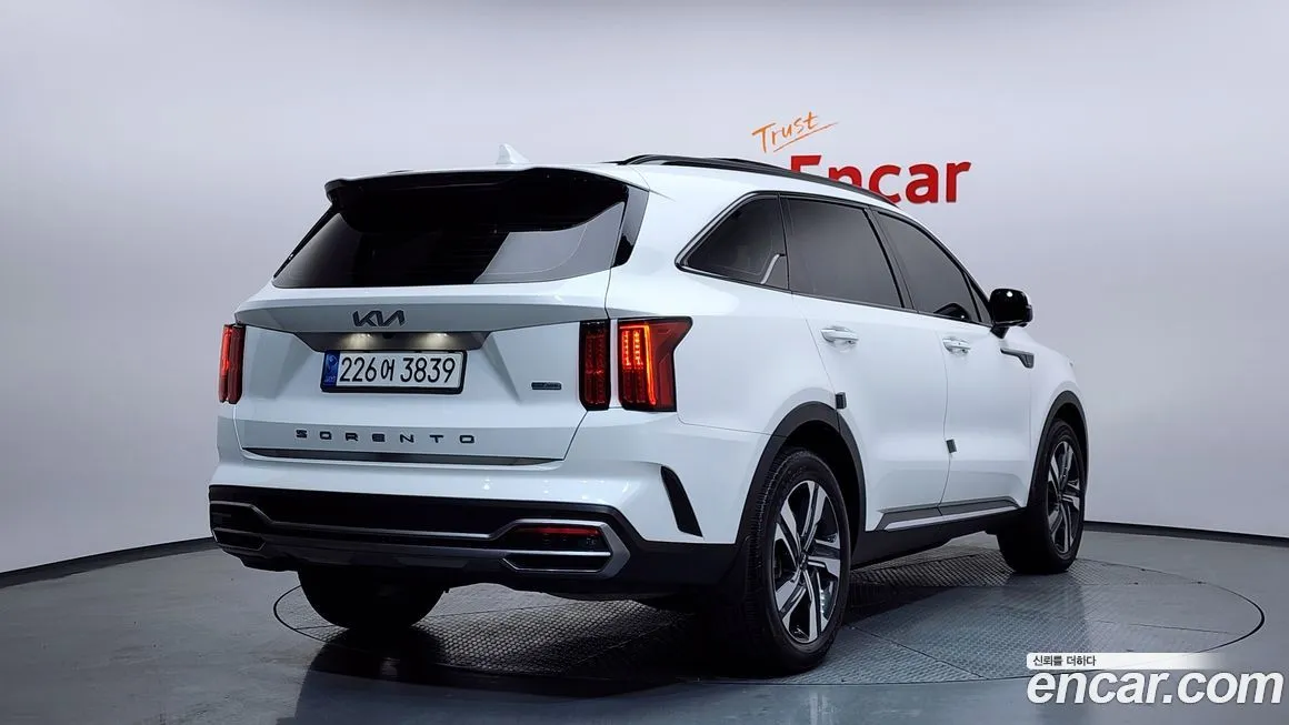 Kia Sorento — фото 8
