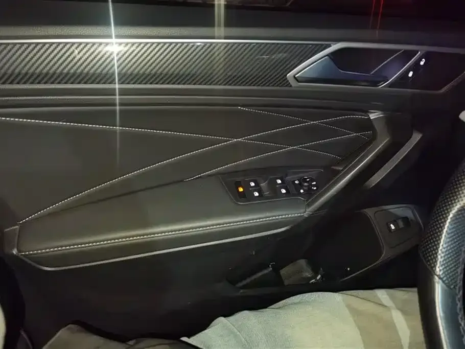 Volkswagen Tiguan L 2023 из CN, фото 9