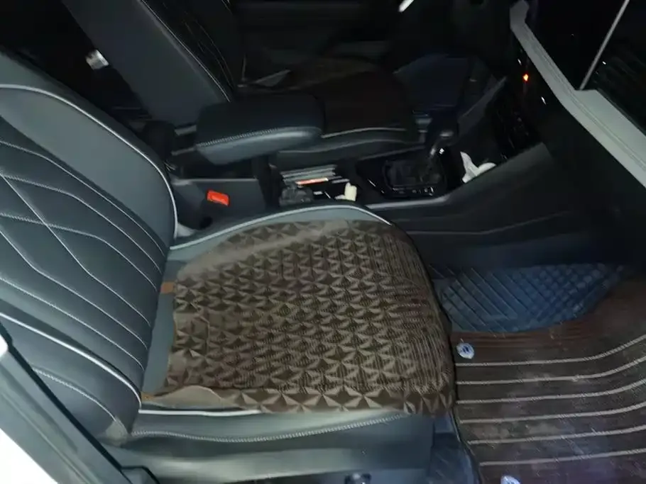 Volkswagen Tiguan L 2023 из CN, фото 7