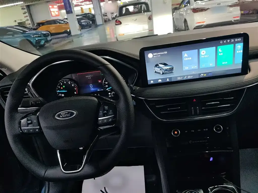 Ford Escape 2023 из CN, фото 5