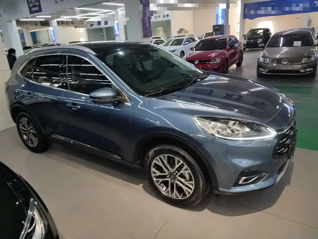 Ford Escape 2023 из CN, фото 3