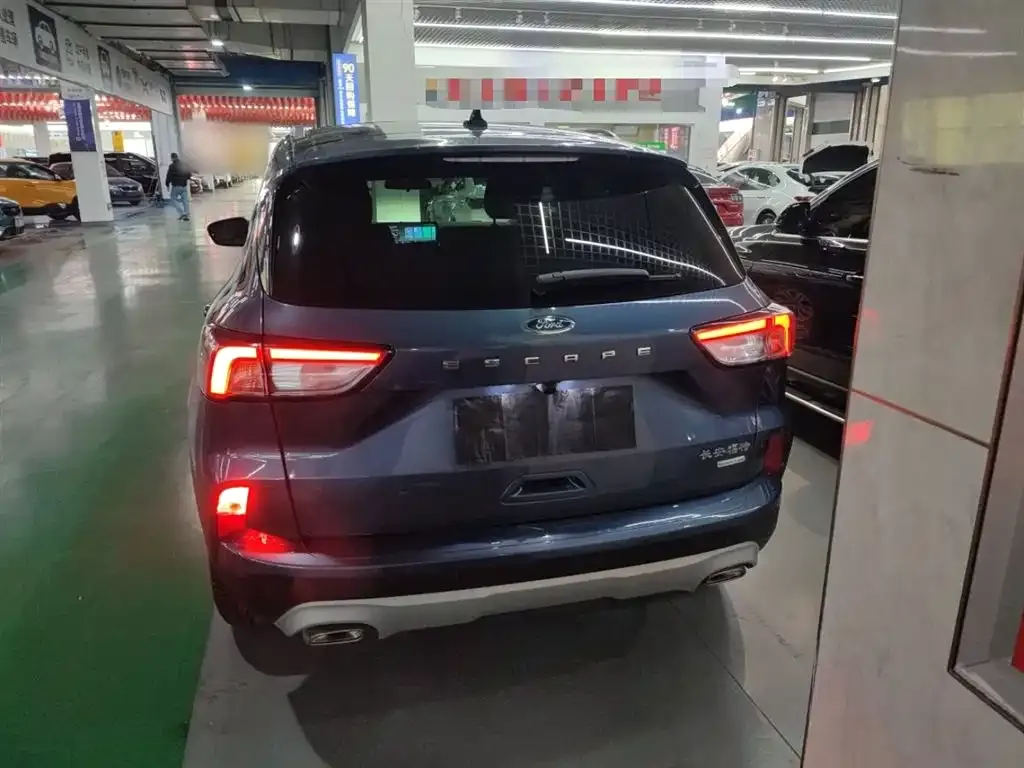 Ford Escape 2023 из CN, фото 9