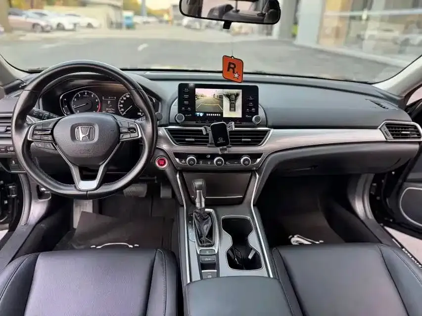 Honda Accord — фото 5