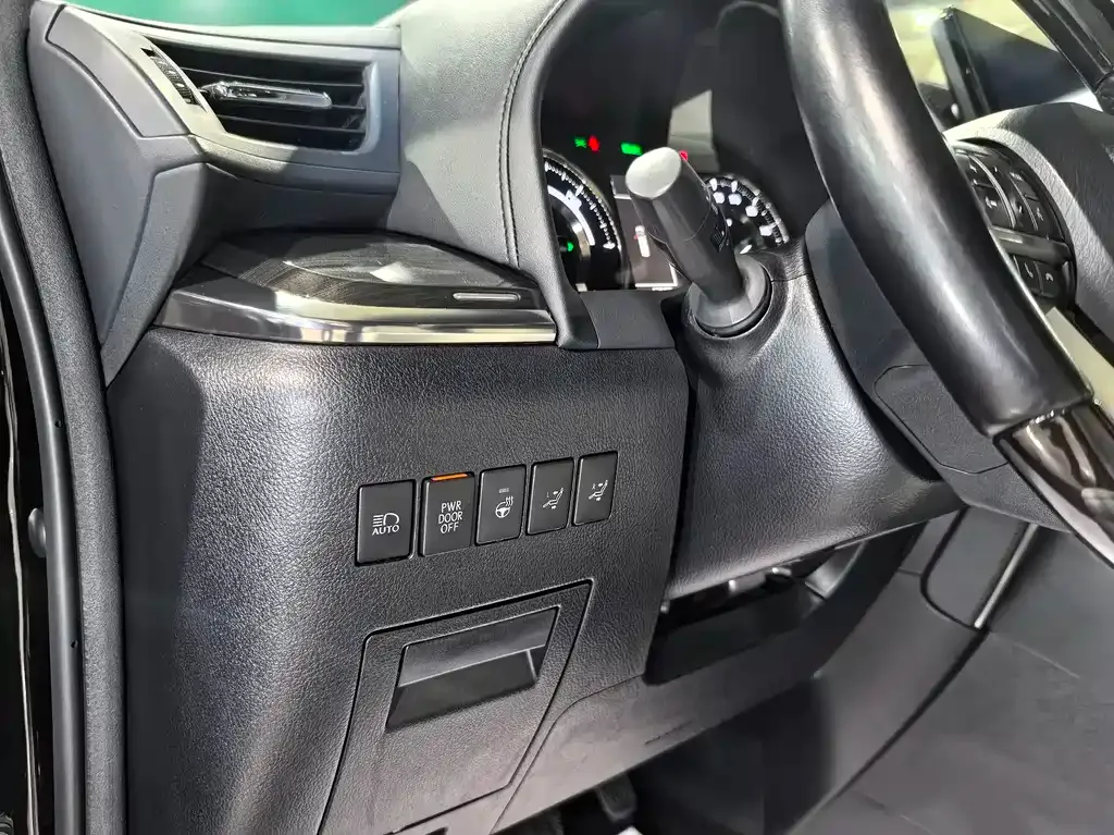 Lexus LM 2021 из CN, фото 9