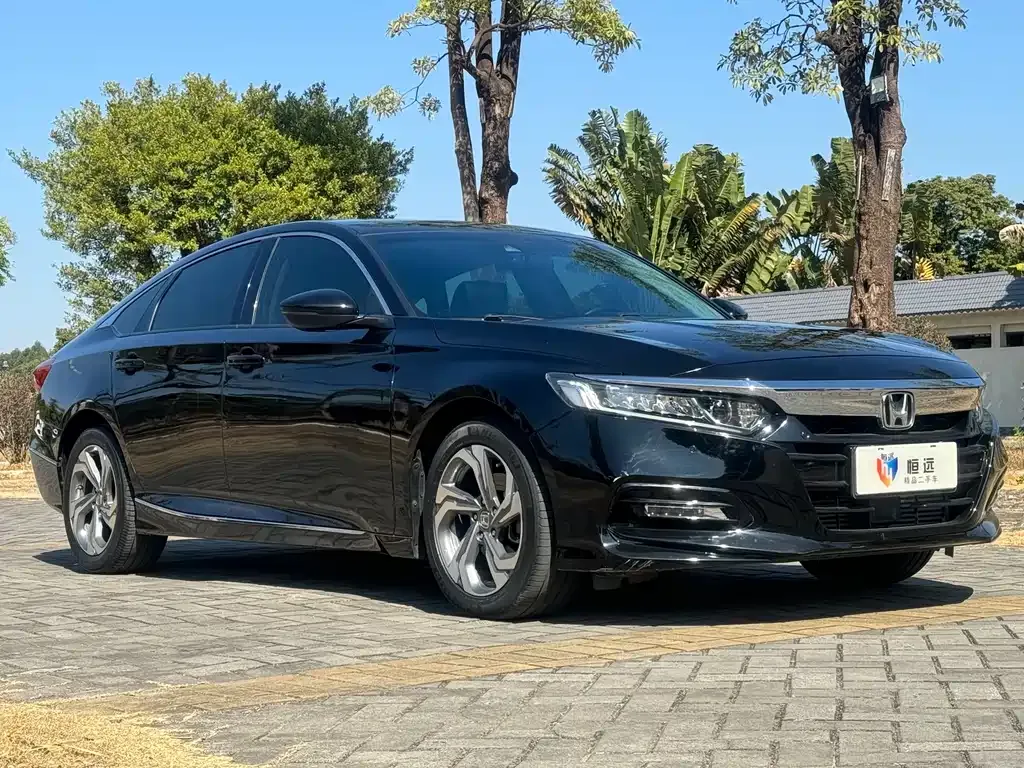 Honda Accord — фото 6