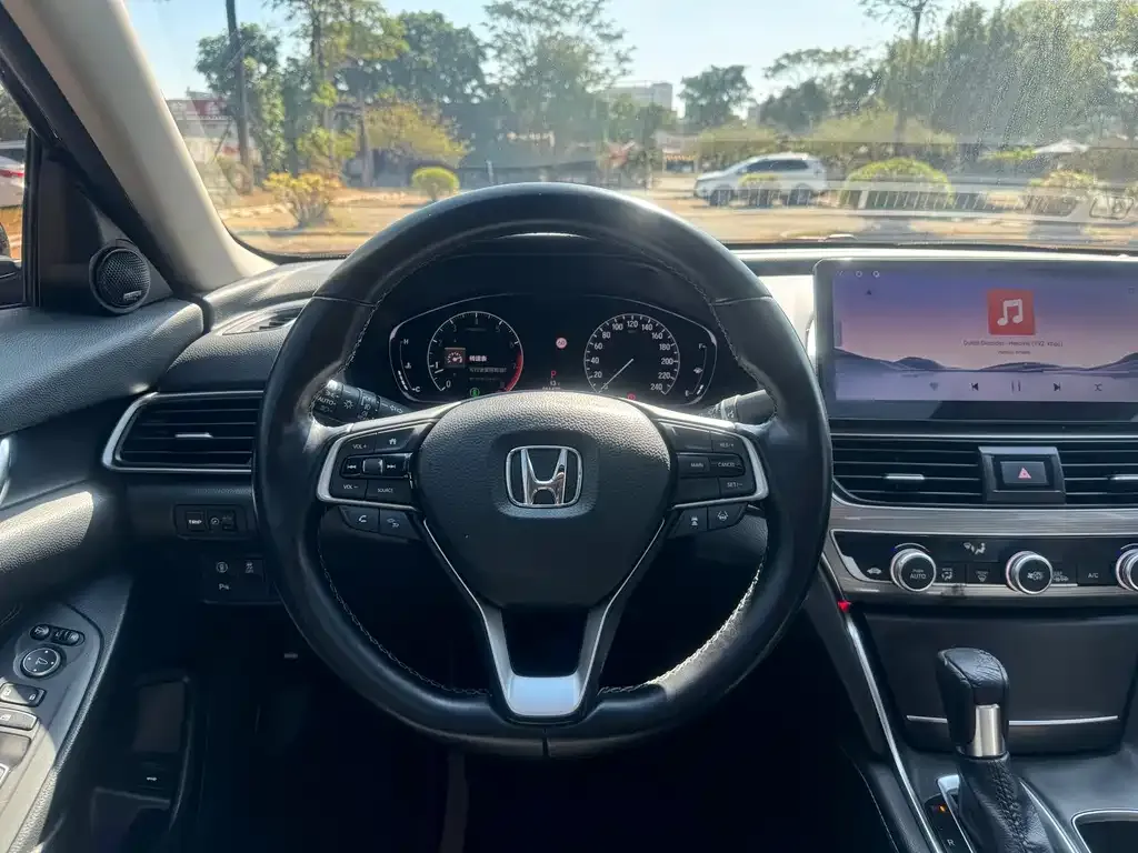 Honda Accord — фото 2