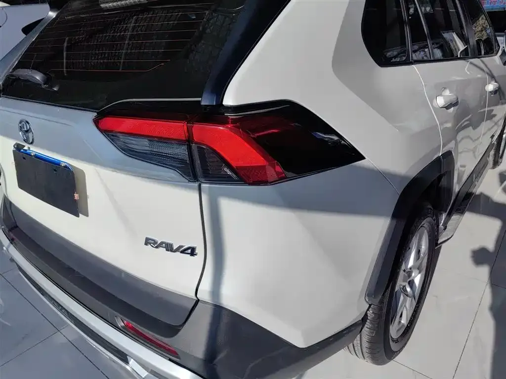 Toyota RAV4 2021 из CN, фото 5