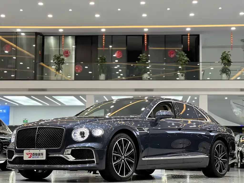 Bentley Flying Spur 2024 из CN, фото 10