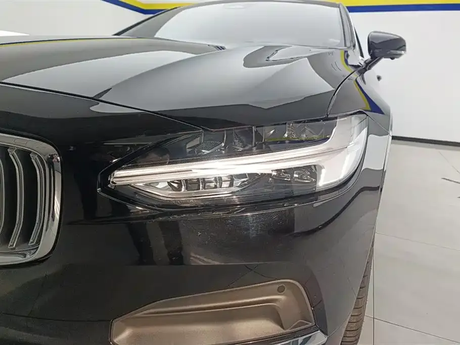 Volvo S90 — фото 10