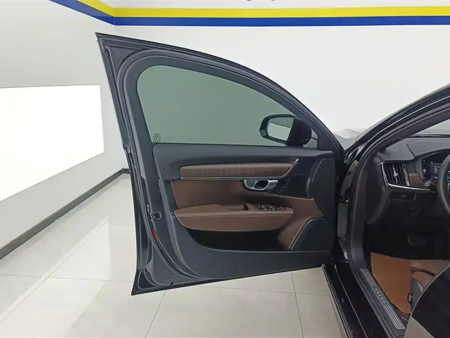 Volvo S90 — фото 7