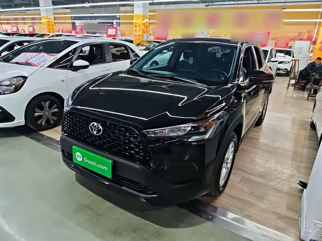 Toyota Corolla Cross — фото 1