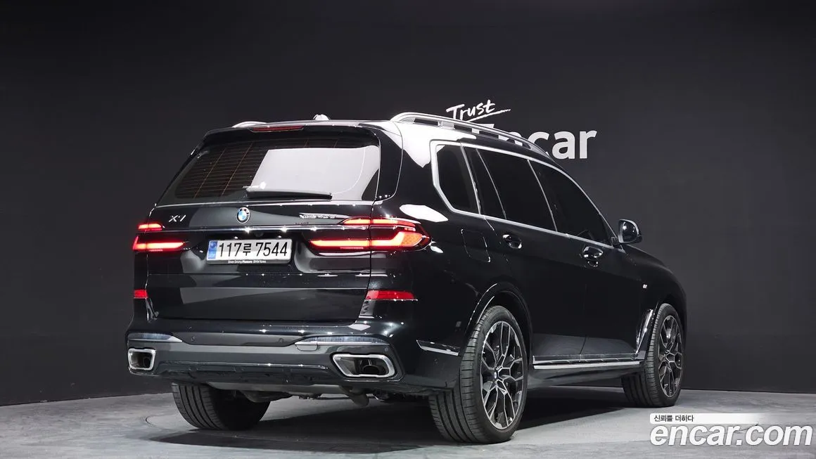 BMW X7 — фото 2