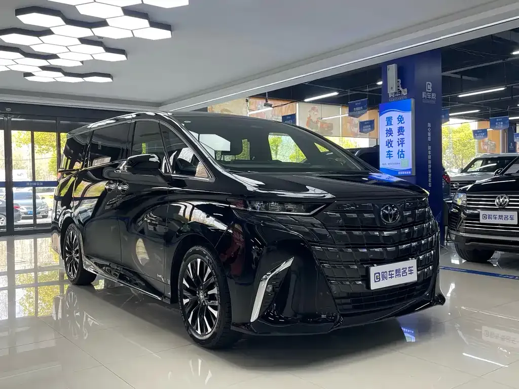 Toyota Alphard — фото 4