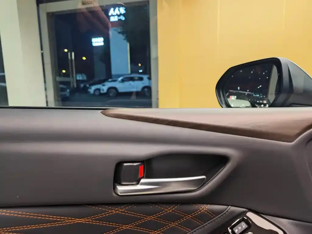 Toyota Avalon 2024 из CN, фото 7