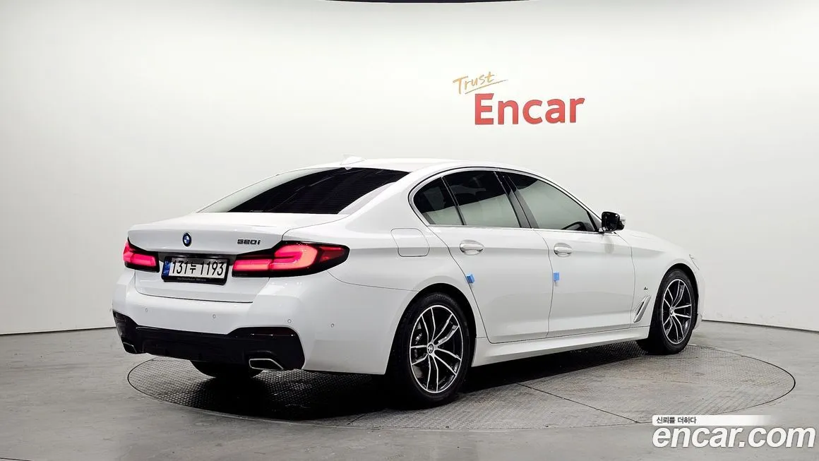 BMW 5-Series 2023 из KR, фото 10
