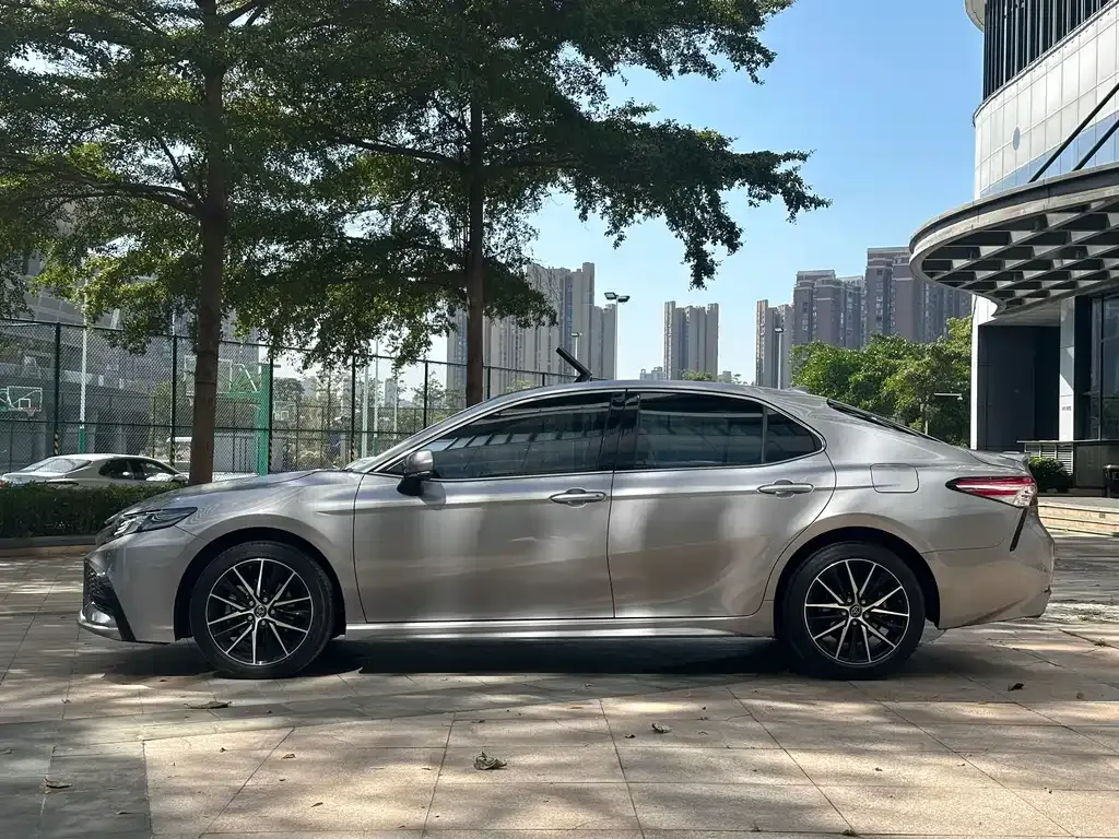 Toyota Camry 2023 из CN, фото 6