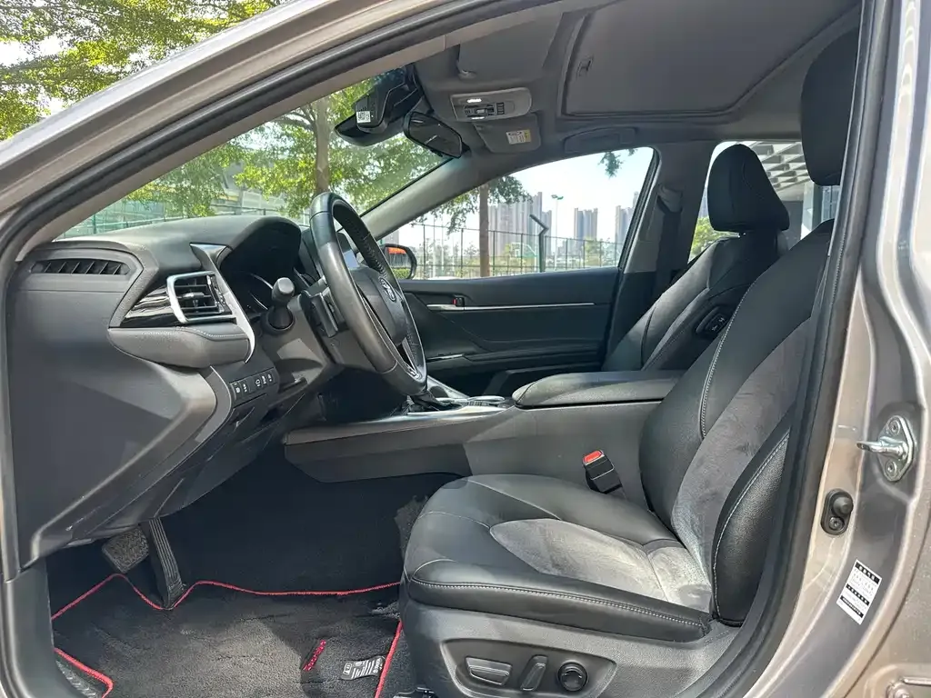 Toyota Camry 2023 из CN, фото 7