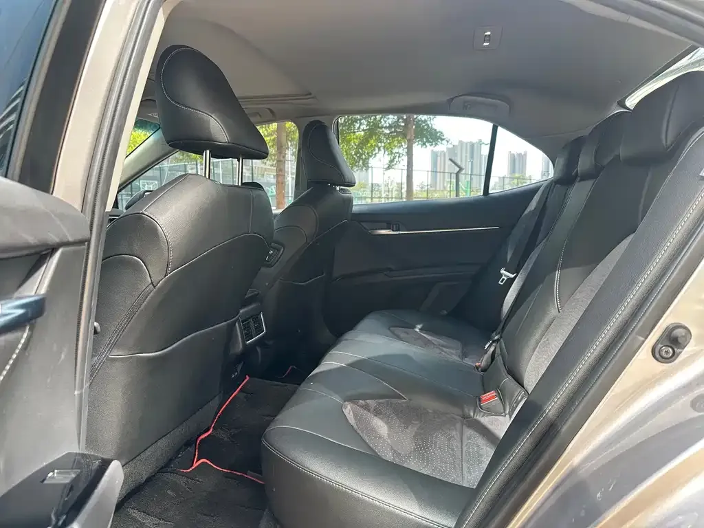 Toyota Camry 2023 из CN, фото 8