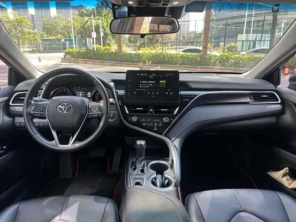 Toyota Camry 2023 из CN, фото 9