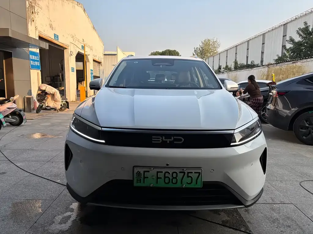 BYD Seal 05 DM-i — фото 10