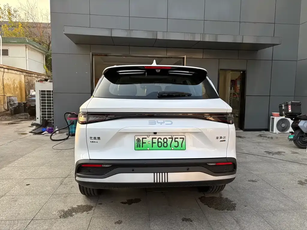 BYD Seal 05 DM-i — фото 4