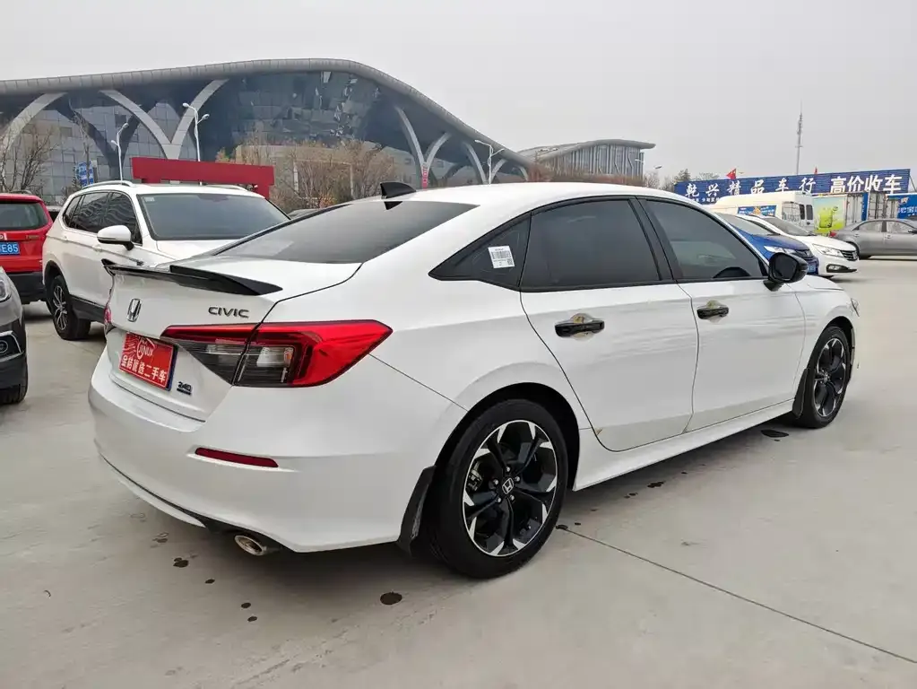 Honda Civic 2022 из CN, фото 2