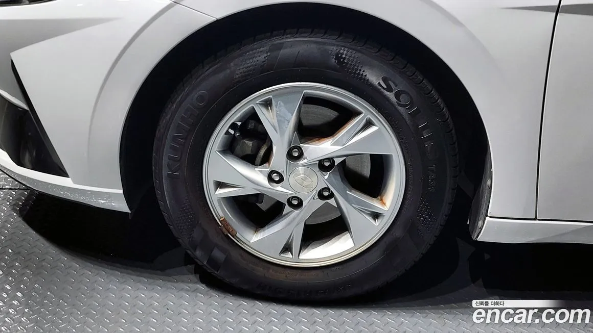 Hyundai AVANTE — фото 9