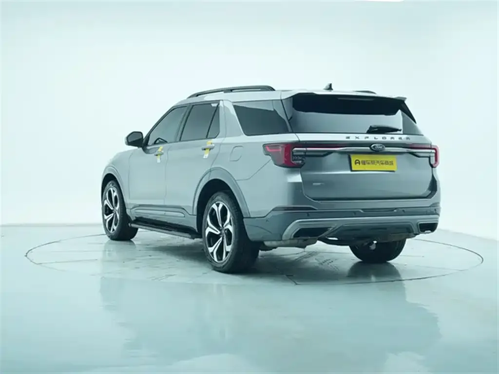 Ford Explorer 2022 из CN, фото 8