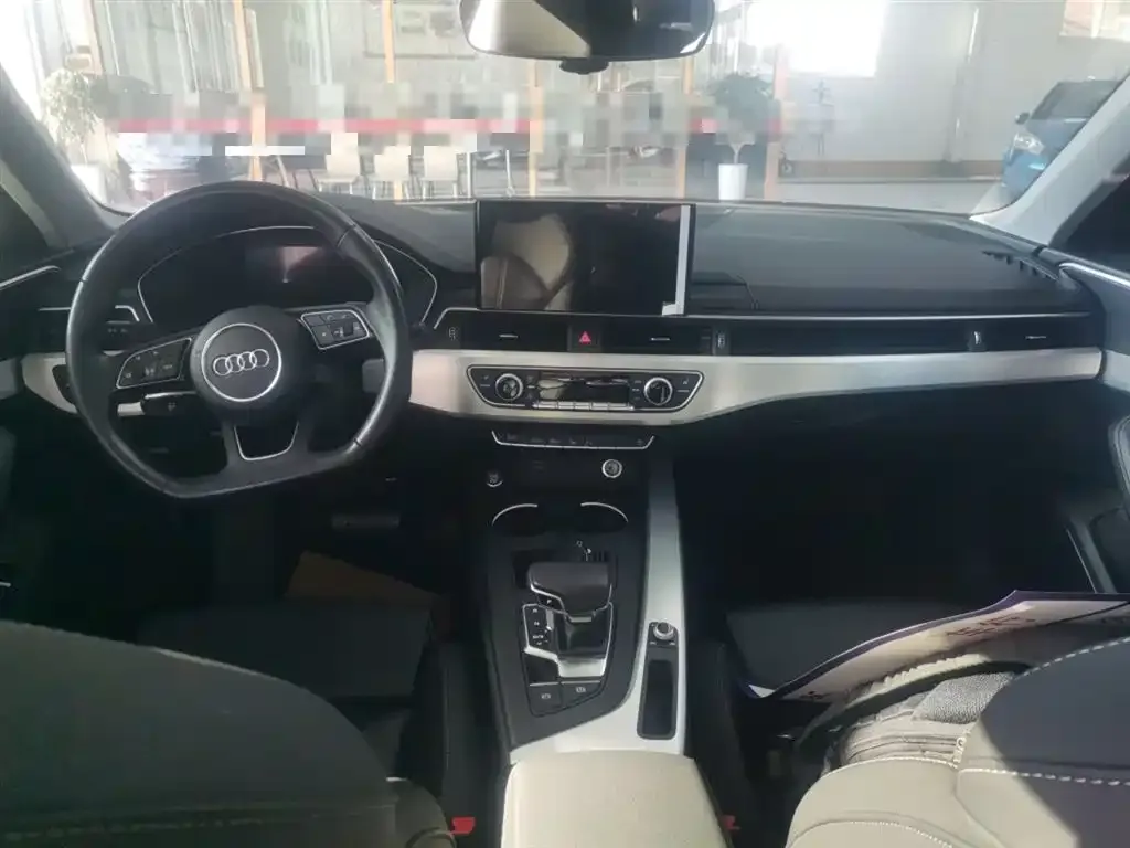 Audi A4L 2022 из CN, фото 8