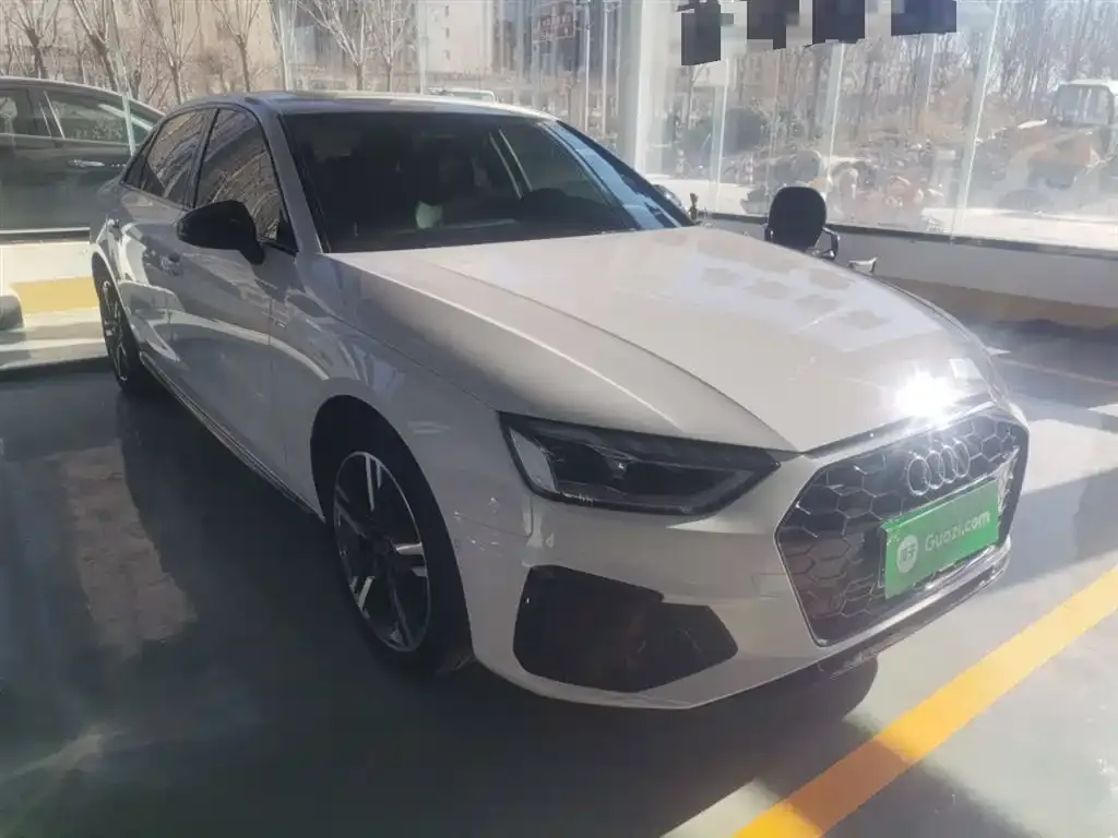Audi A4L 2022 из CN, фото 10
