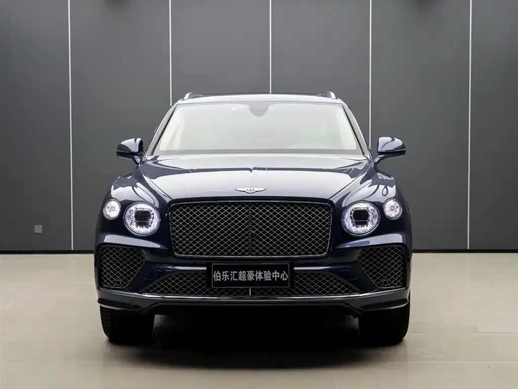 Bentley Bentayga 2022 из CN, фото 4