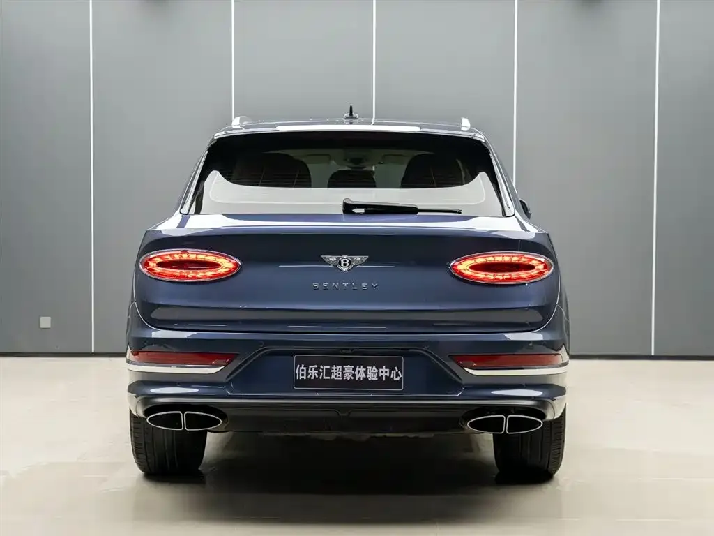 Bentley Bentayga 2022 из CN, фото 2