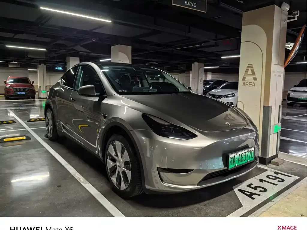 Tesla Model Y 2023 из CN, фото 3