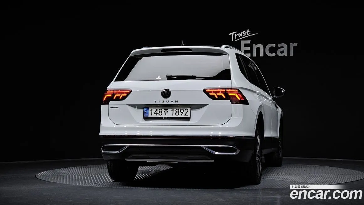 Volkswagen Tiguan — фото 2