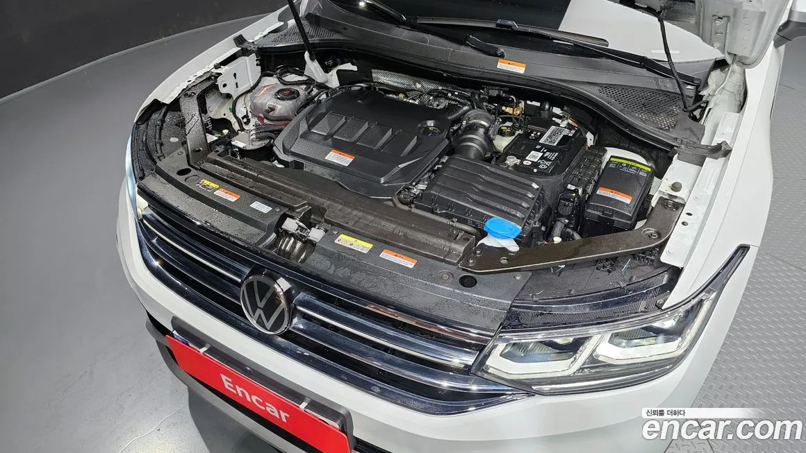 Volkswagen Tiguan — фото 7