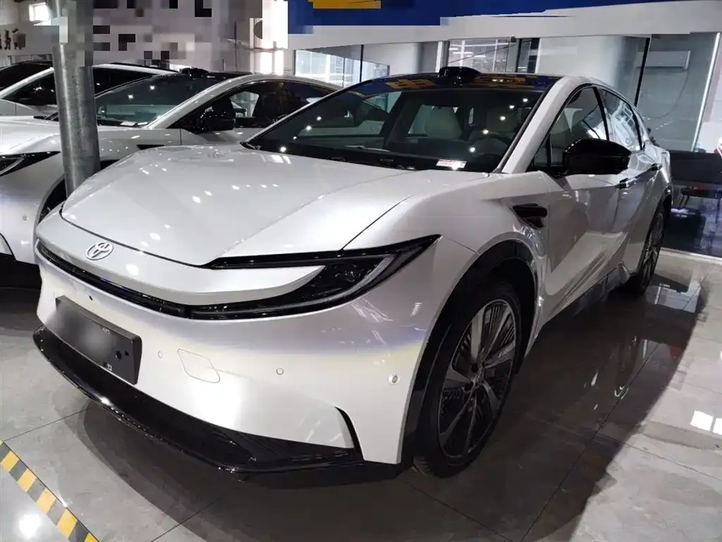Toyota bZ5 2025 из CN, фото 2