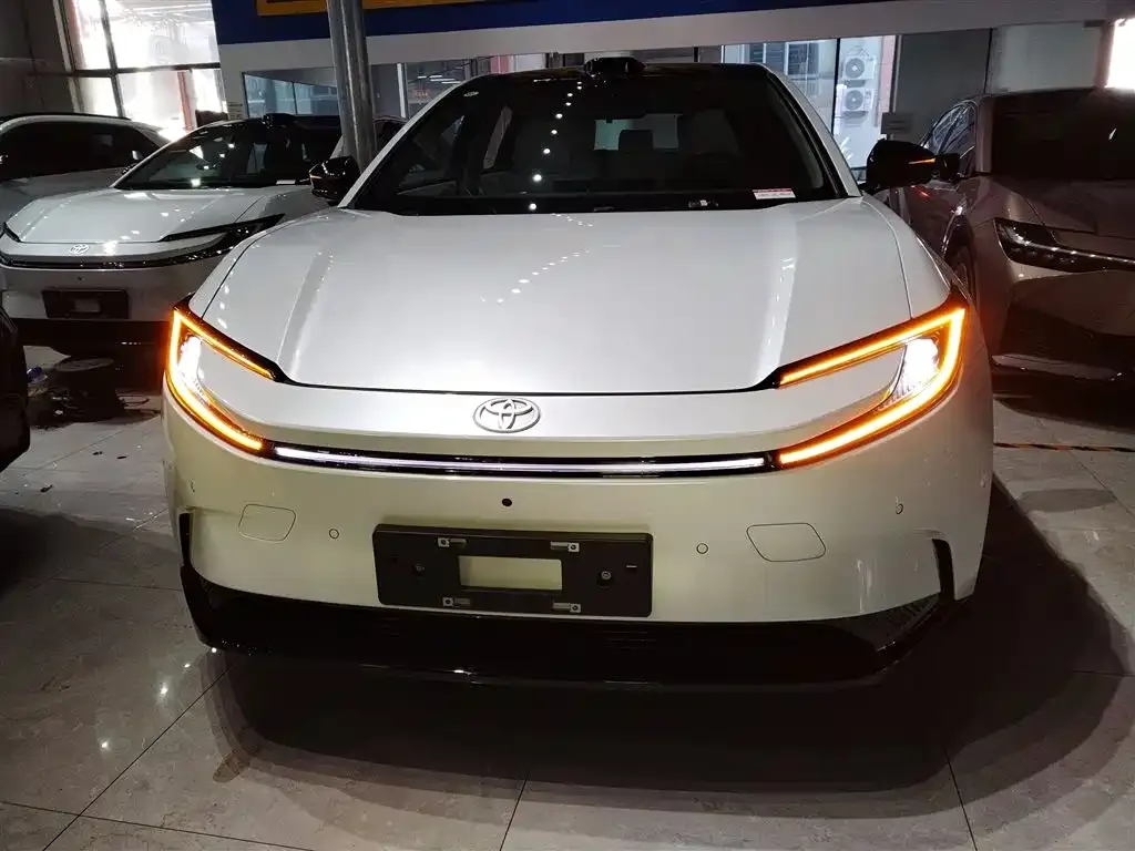 Toyota bZ5 2025 из CN, фото 3