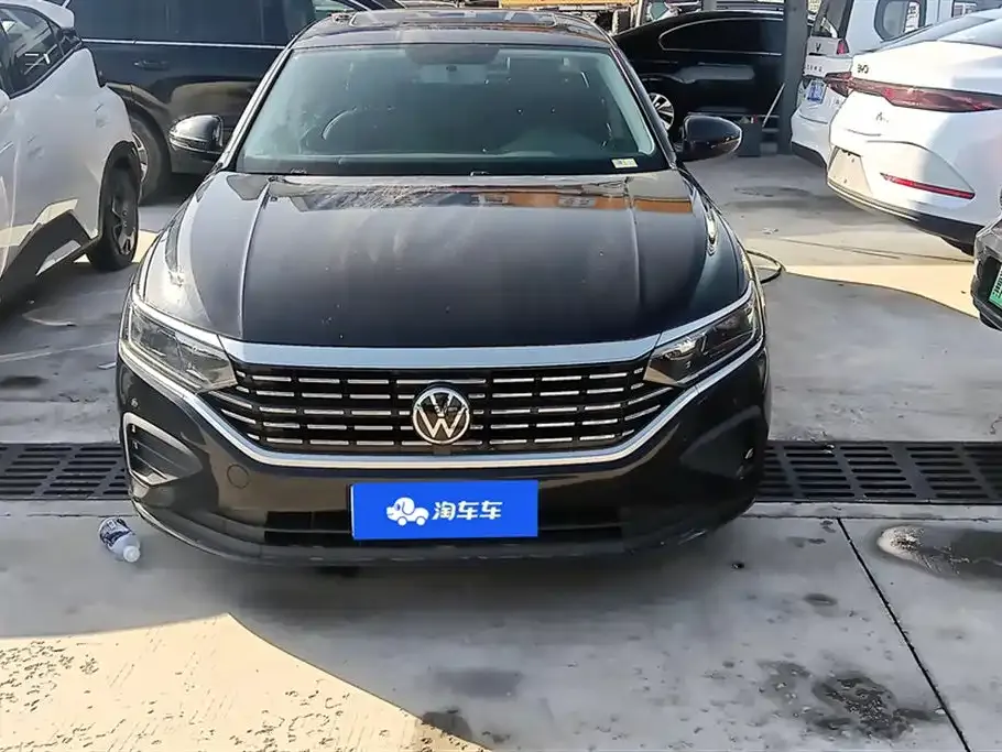 Volkswagen Passat 2023 из CN, фото 2