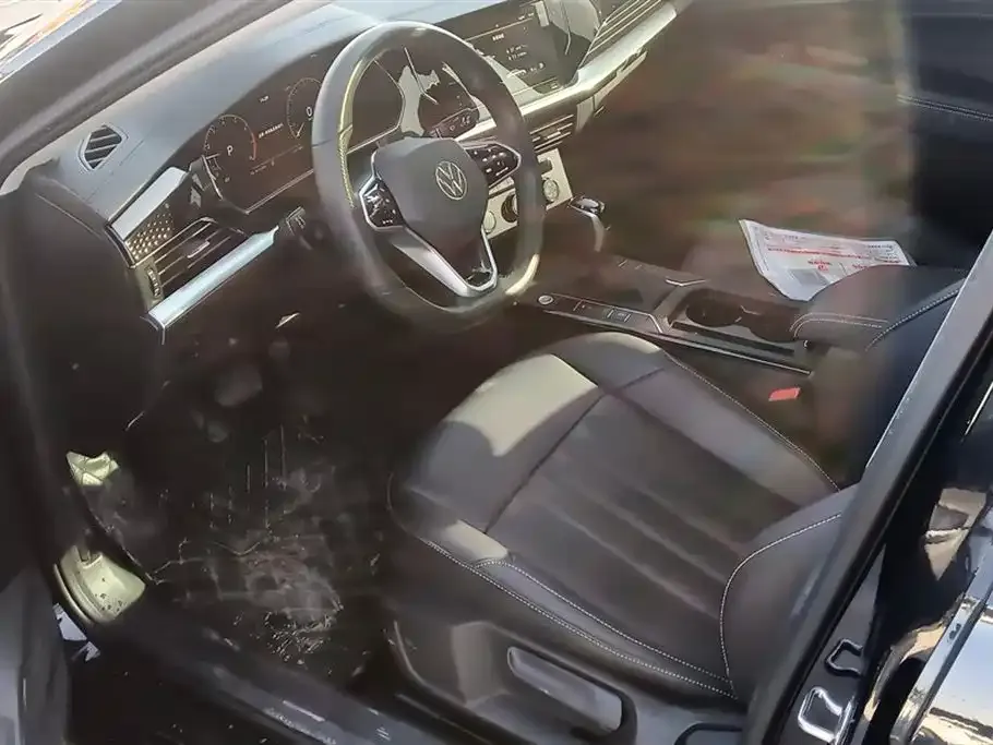 Volkswagen Passat 2023 из CN, фото 9
