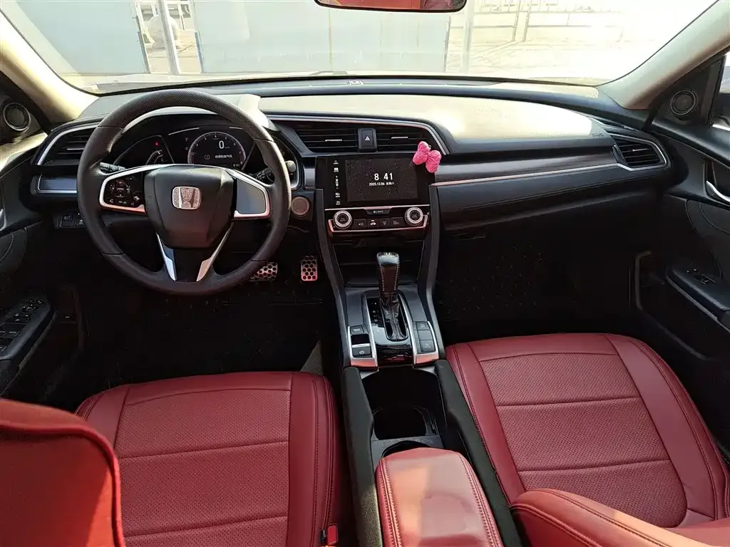Honda Civic — фото 10