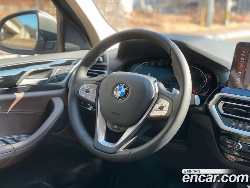 BMW X4 2022 из KR, фото 8