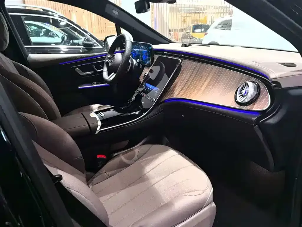 Mercedes-Benz EQE SUV 2025 из CN, фото 7