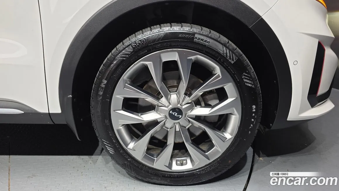 Kia Sorento — фото 5