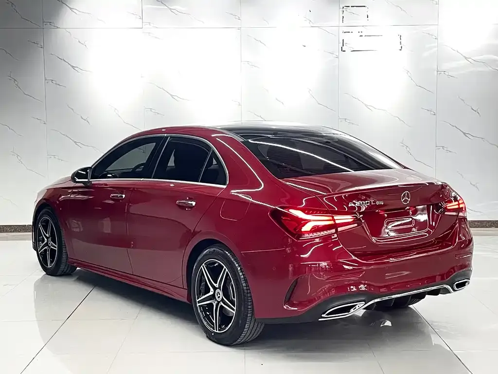Mercedes-Benz A-Class — фото 8