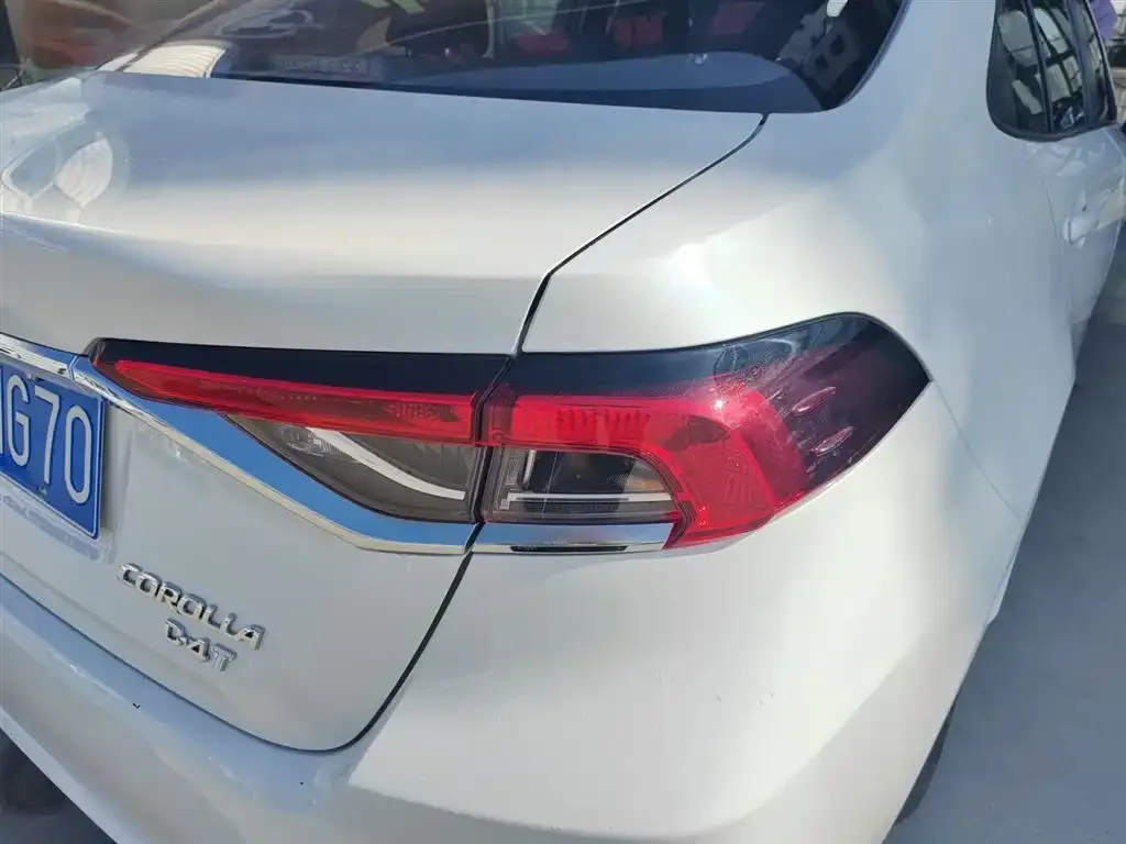 Toyota Corolla — фото 8