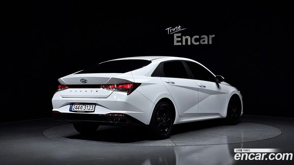 Hyundai AVANTE 2023 из KR, фото 8