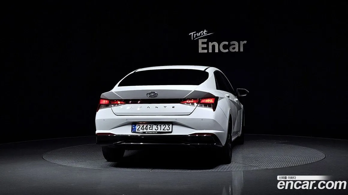 Hyundai AVANTE 2023 из KR, фото 4